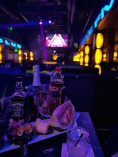   555 Arabic night club 